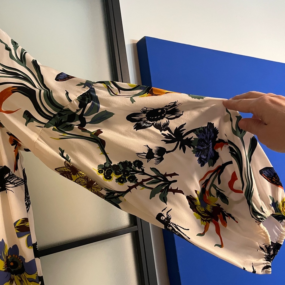 Tibi Floral Knee-Length 100% Silk Dress – Size 10 | Like New | Spring-Ready 🌸 - Picture 2 of 5